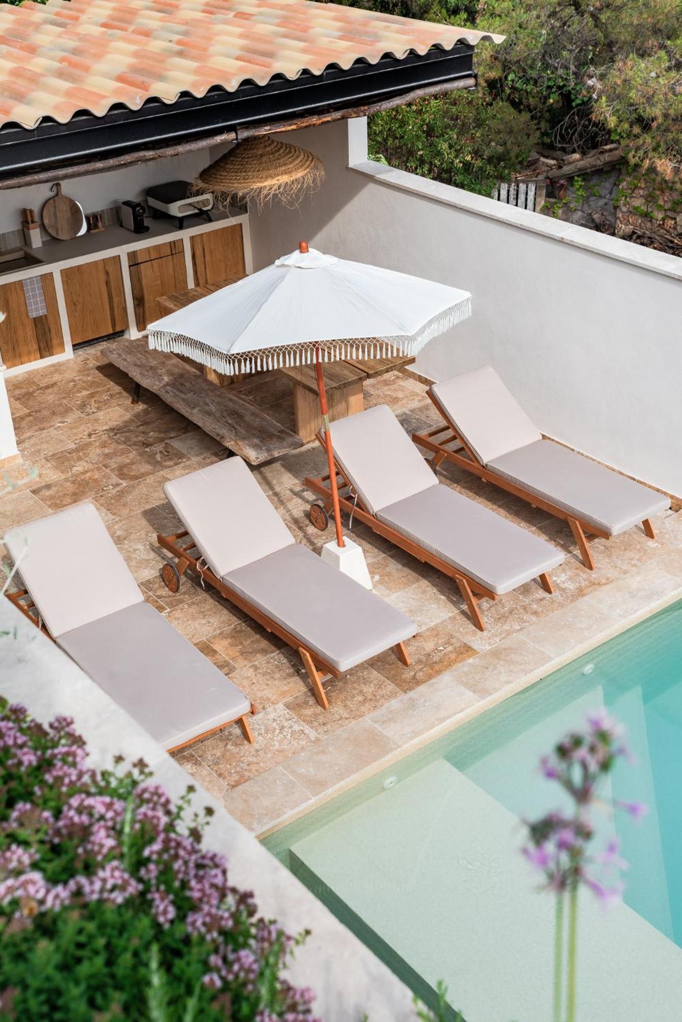 Les Tonnelles - Villa Saint-Clair Sète Exteriör bild